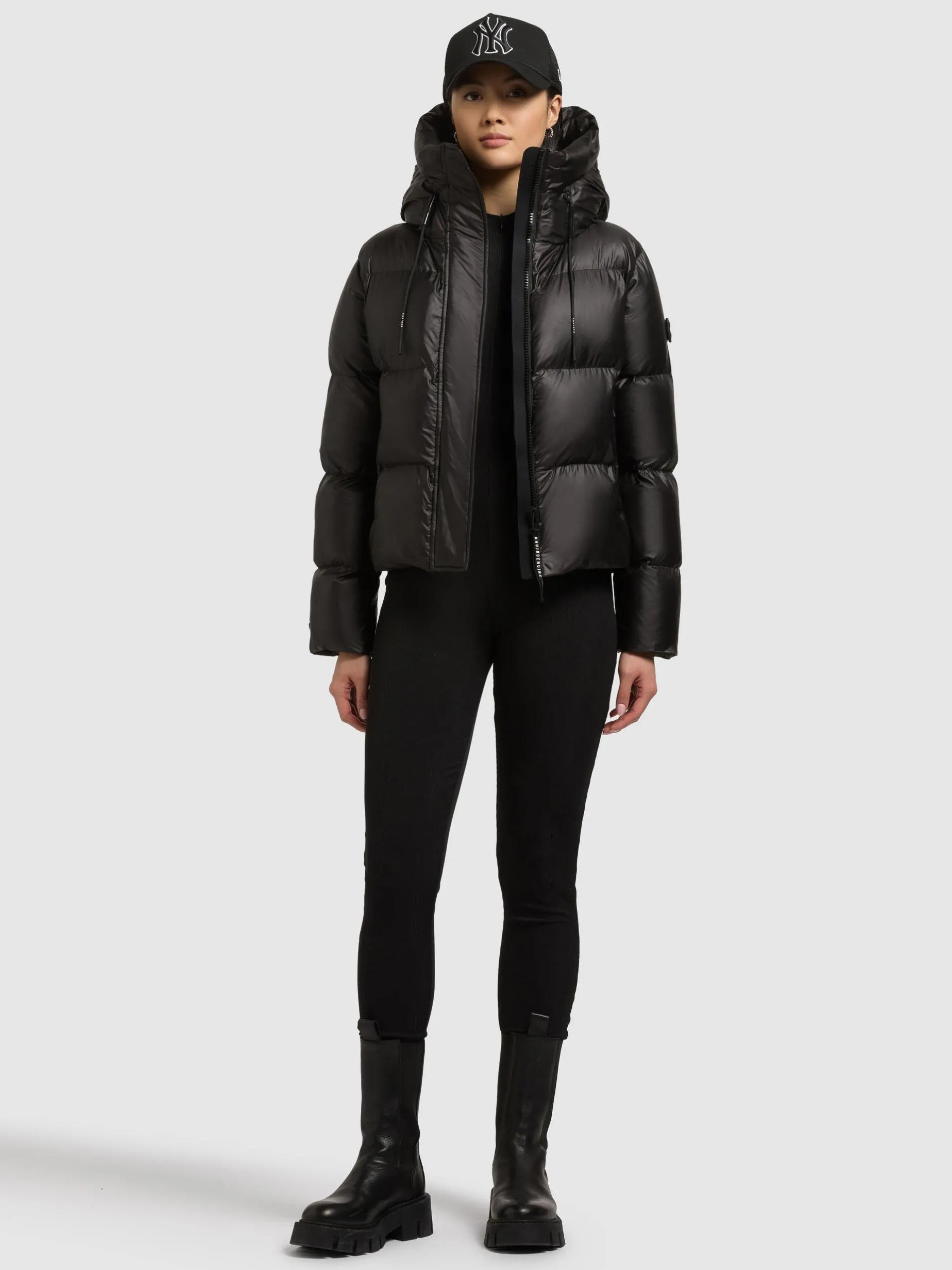 Jacke ENITS SHINY BLACK