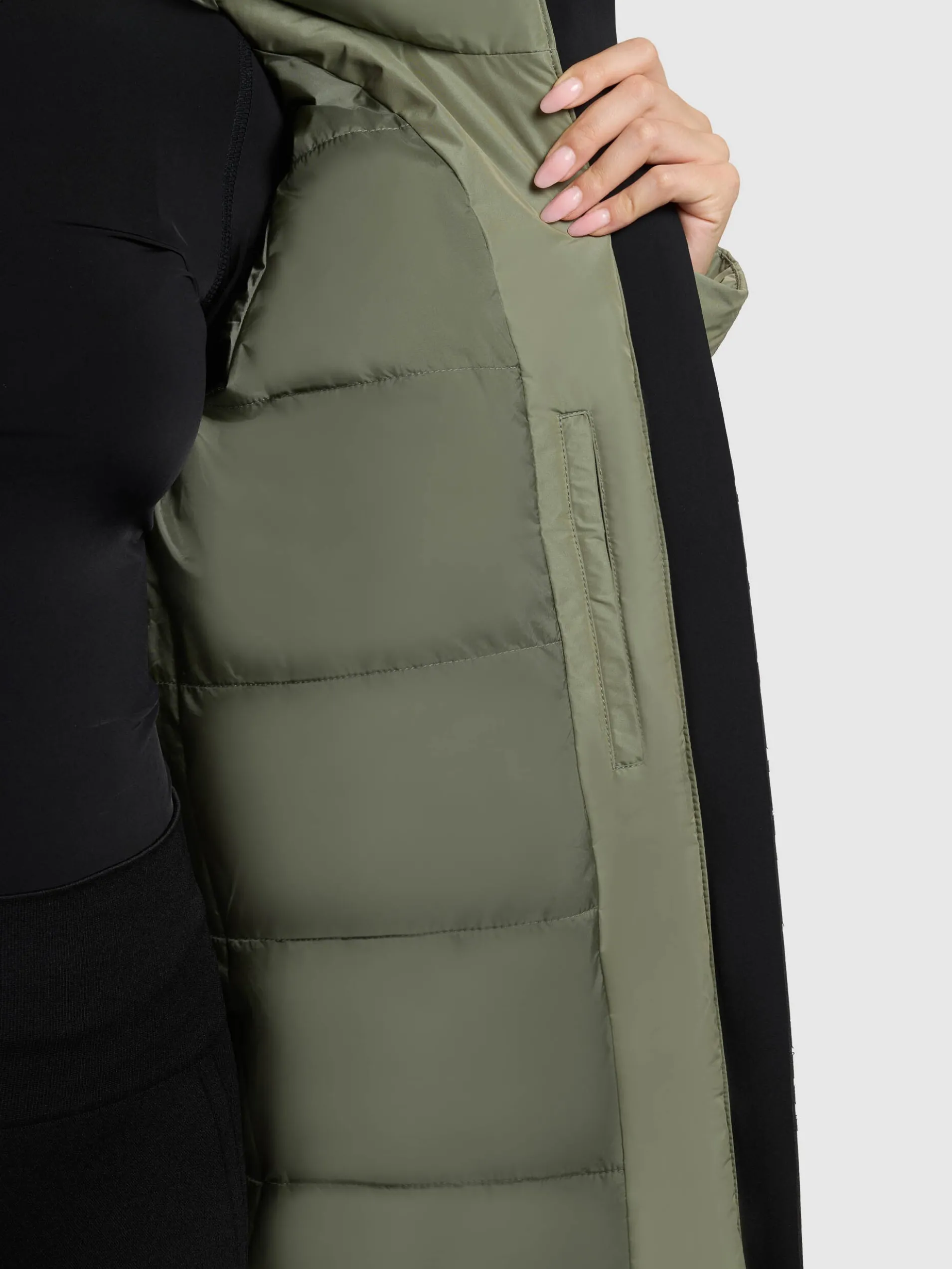 Mantel LINARI MUTED GREEN