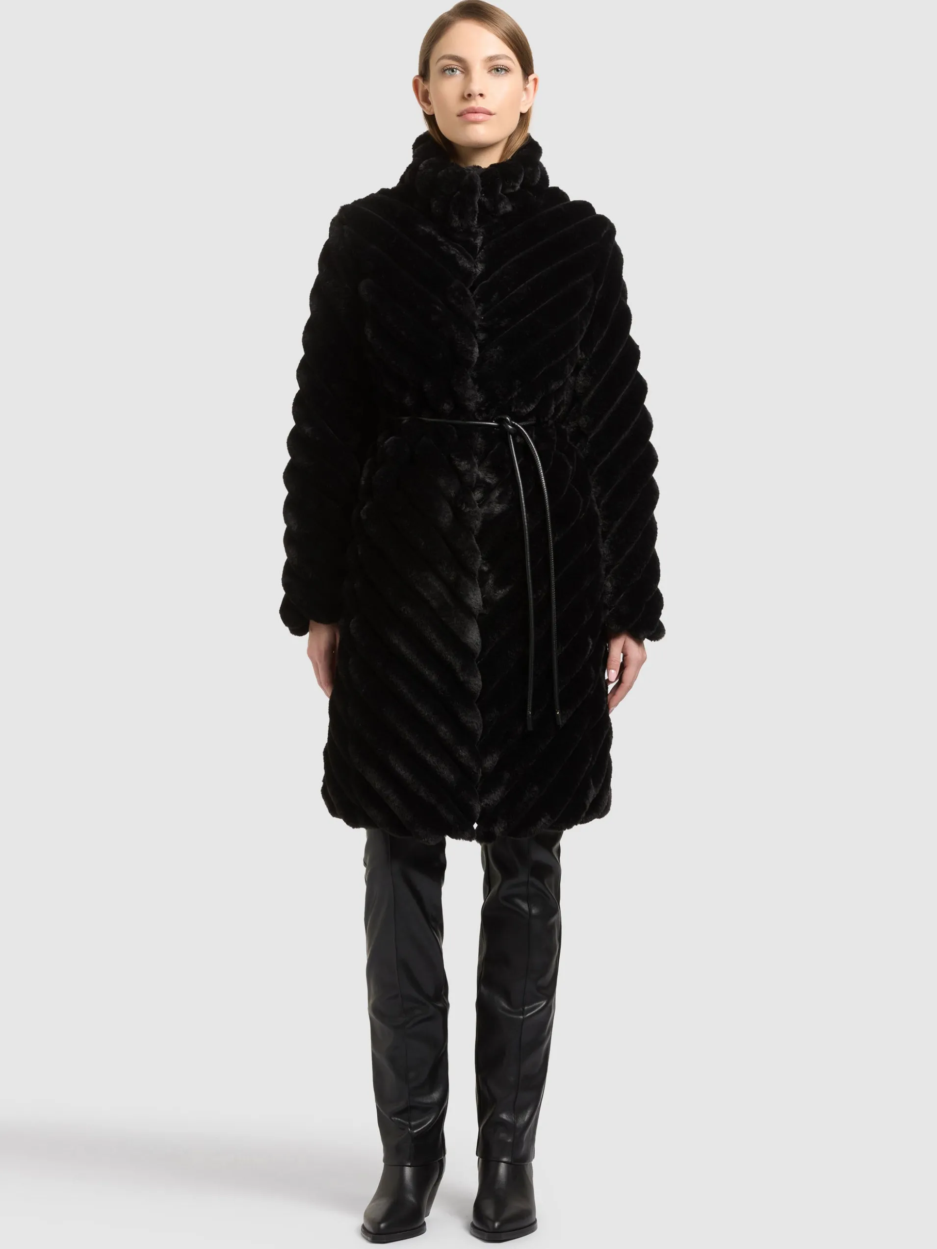 Mantel SABIJA BLACK