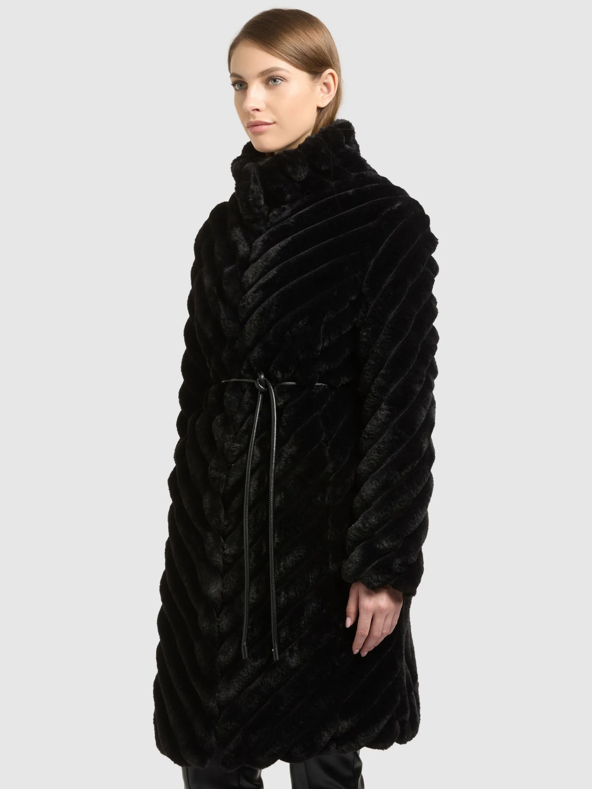 Mantel SABIJA BLACK