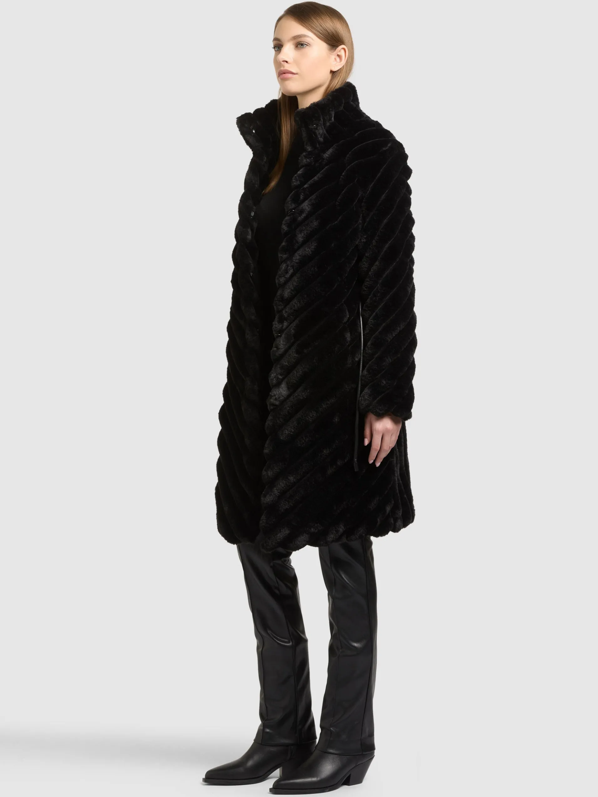 Mantel SABIJA BLACK