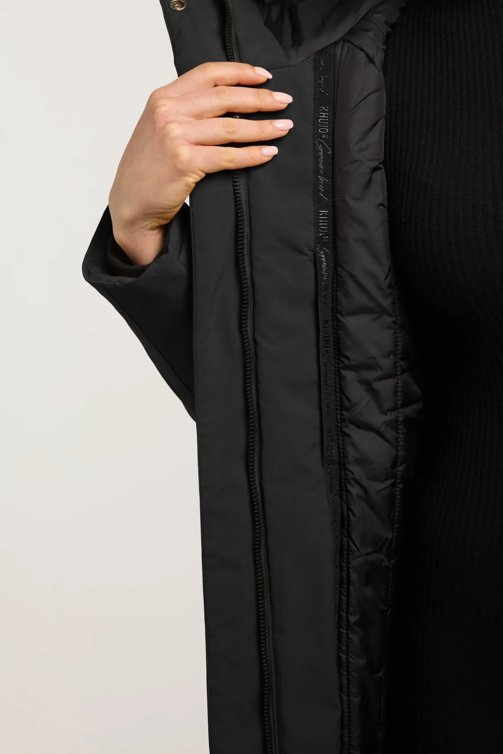 Mantel SEMIE4 BLACK