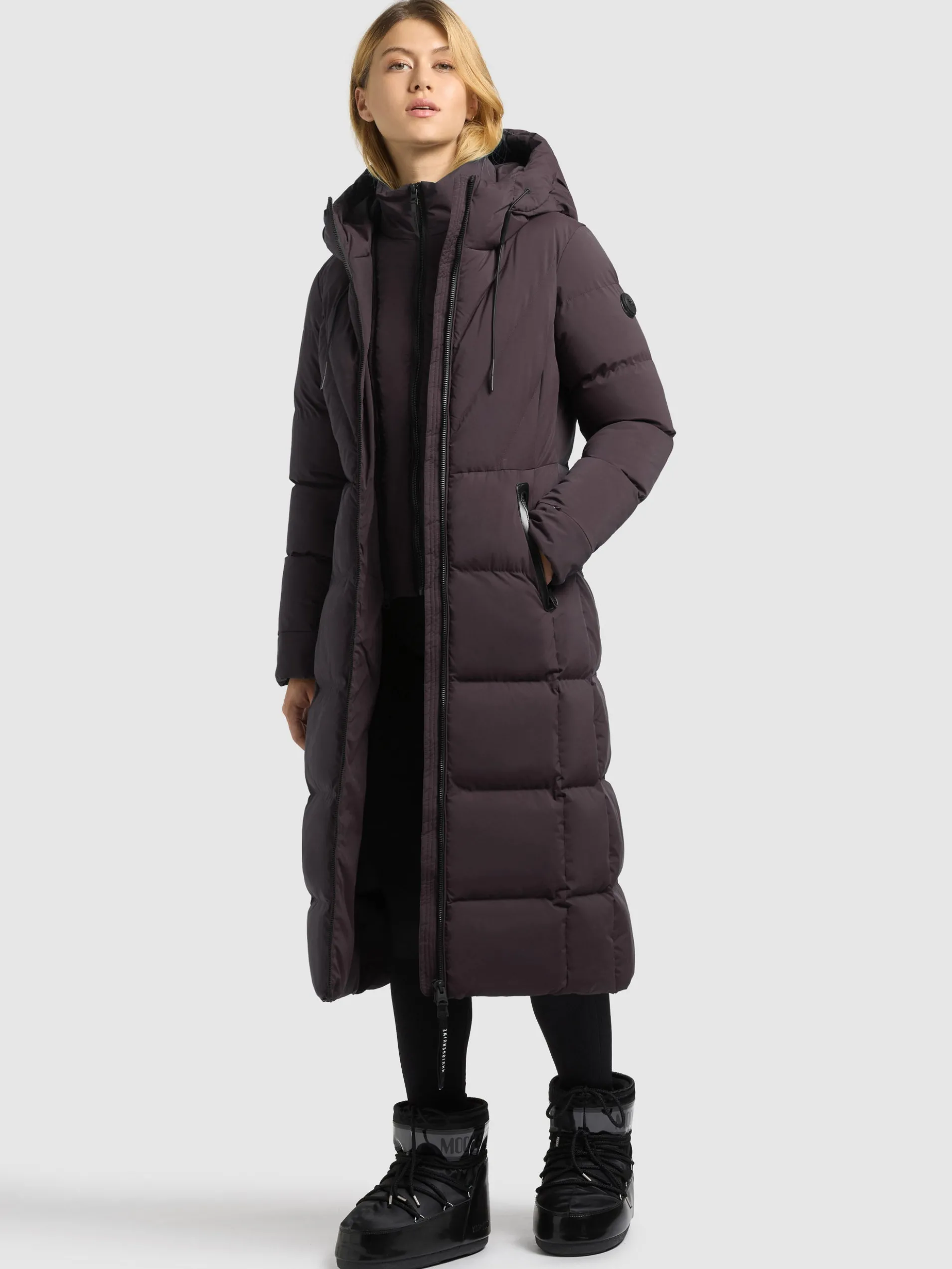 Mantel SORIA2 - 2IN1 (Einsatz herausnehmbar). MOODY PLUM