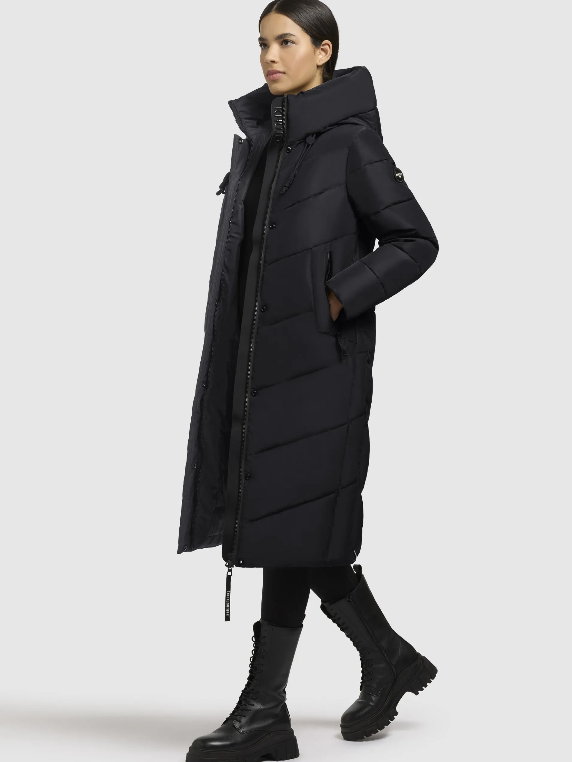 Mantel TARU Schwarz